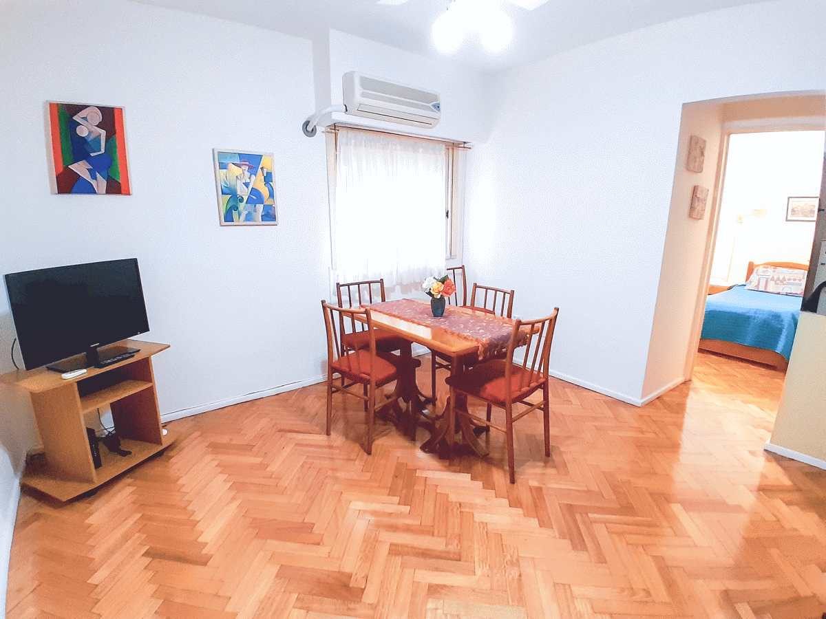 Apart 4 - Suipacha Street